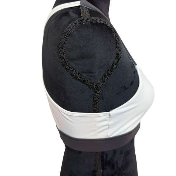 Born Primitive | Movement Sports Bra | Dark Gray / White - Picture 4 of 7